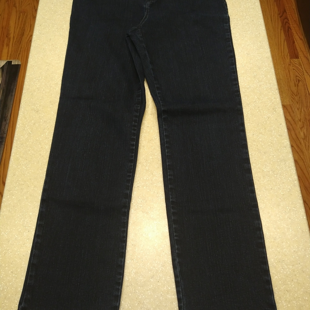 Gloria Vanderbilt Amanda Size 8 Dark Blue Stretch Jeans